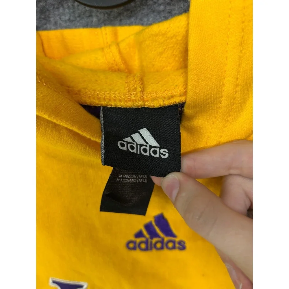 Los Angeles Lakers Adidas Hoodie Boys Yellow Basketball Sweatshirt - Medium